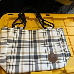 NWOT Farmhouse is my style tote bag plaid neutral zippers roomy